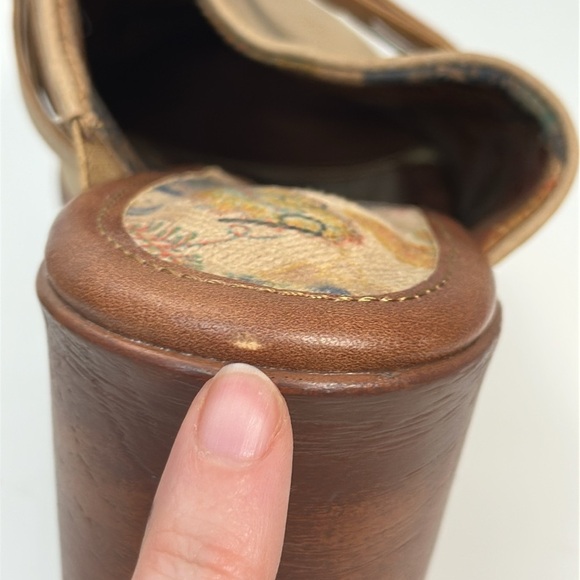 BOC Cadi Tan Vegan Leather Braid Accent Clogs Size 11 - Picture 15 of 15